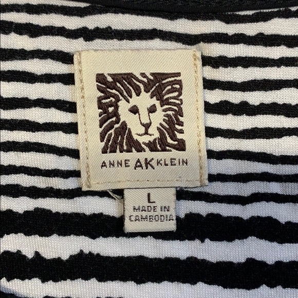 Striped Top NWOT - Picture 4 of 13